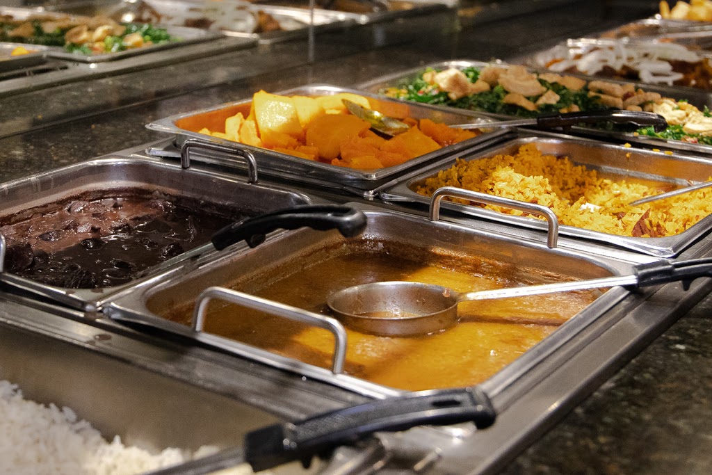 Oliveiras Restaurant | restaurant | 135 Washington St, Peabody, MA 01960, USA | 9782488808 OR +1 978-248-8808