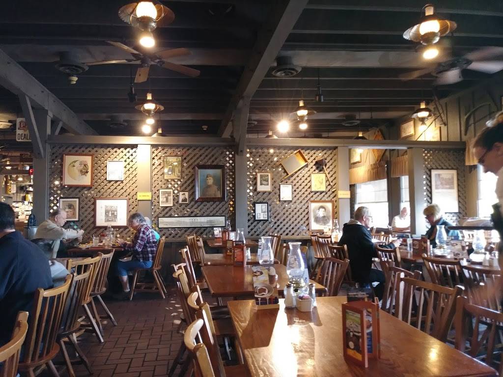 Cracker Barrel Old Country Store | restaurant | 1289 Coffeen St, Watertown, NY 13601, USA | 3157822460 OR +1 315-782-2460