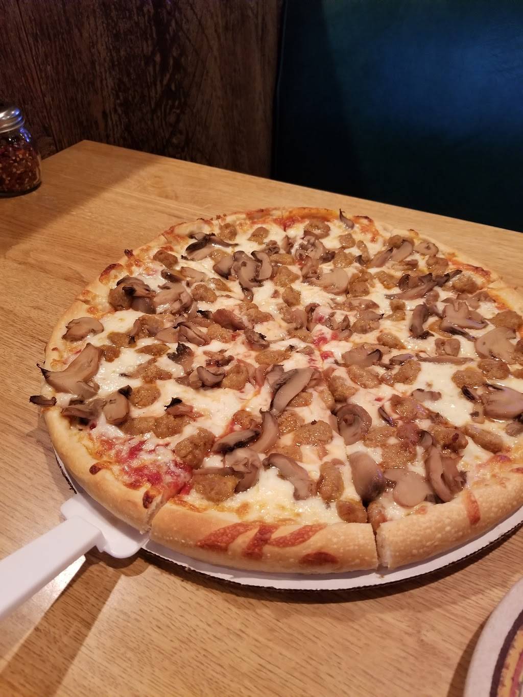 Stavros Pizza House | restaurant | 755 N 14th St, Leesburg, FL 34748, USA | 3523264202 OR +1 352-326-4202