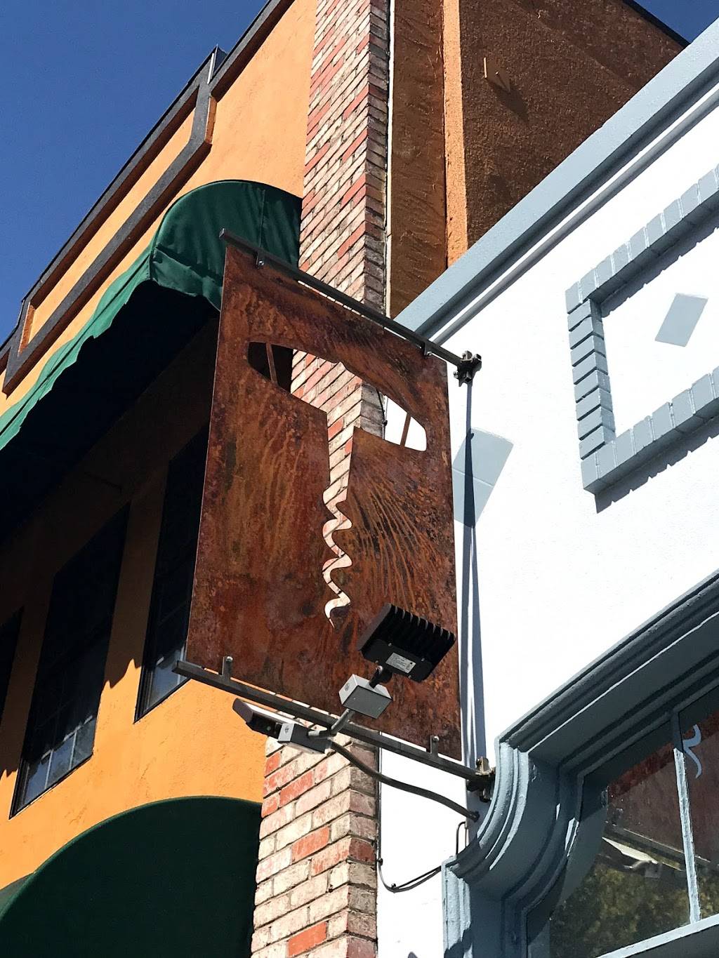 The Independent Wine Co | restaurant | 13 S Washington St, Sonora, CA 95370, USA | 2095886248 OR +1 209-588-6248