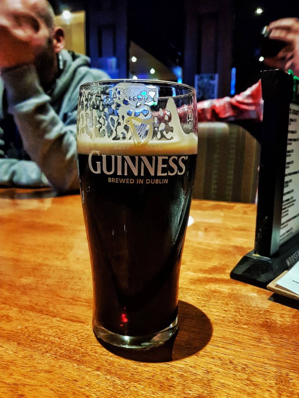 Rockfords Bar & Grill | restaurant | 2124 King Rd, King City, ON L7B 1L1, Canada | 9058330400 OR +1 905-833-0400