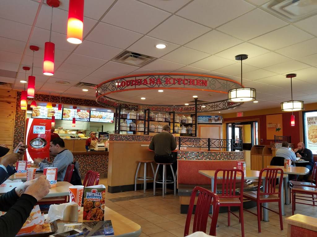 Popeyes Louisiana Kitchen | restaurant | 282 E State Rt 4, Paramus, NJ 07652, USA | 2014891121 OR +1 201-489-1121
