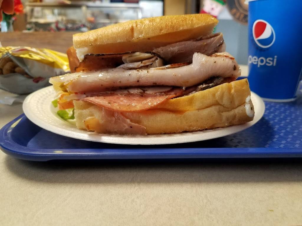 Lees Hoagie House | restaurant | 228 S West End Blvd, Quakertown, PA 18951, USA | 2155387875 OR +1 215-538-7875