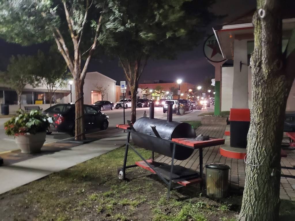 The Filling Station | restaurant | 333 SE Douglas St, Lees Summit, MO 64063, USA | 8163470794 OR +1 816-347-0794