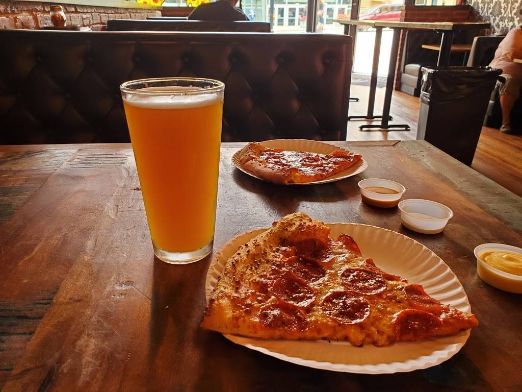 MIkeys Late NIght Slice | restaurant | 457 N High St, Columbus, OH 43215, USA | 6148690249 OR +1 614-869-0249