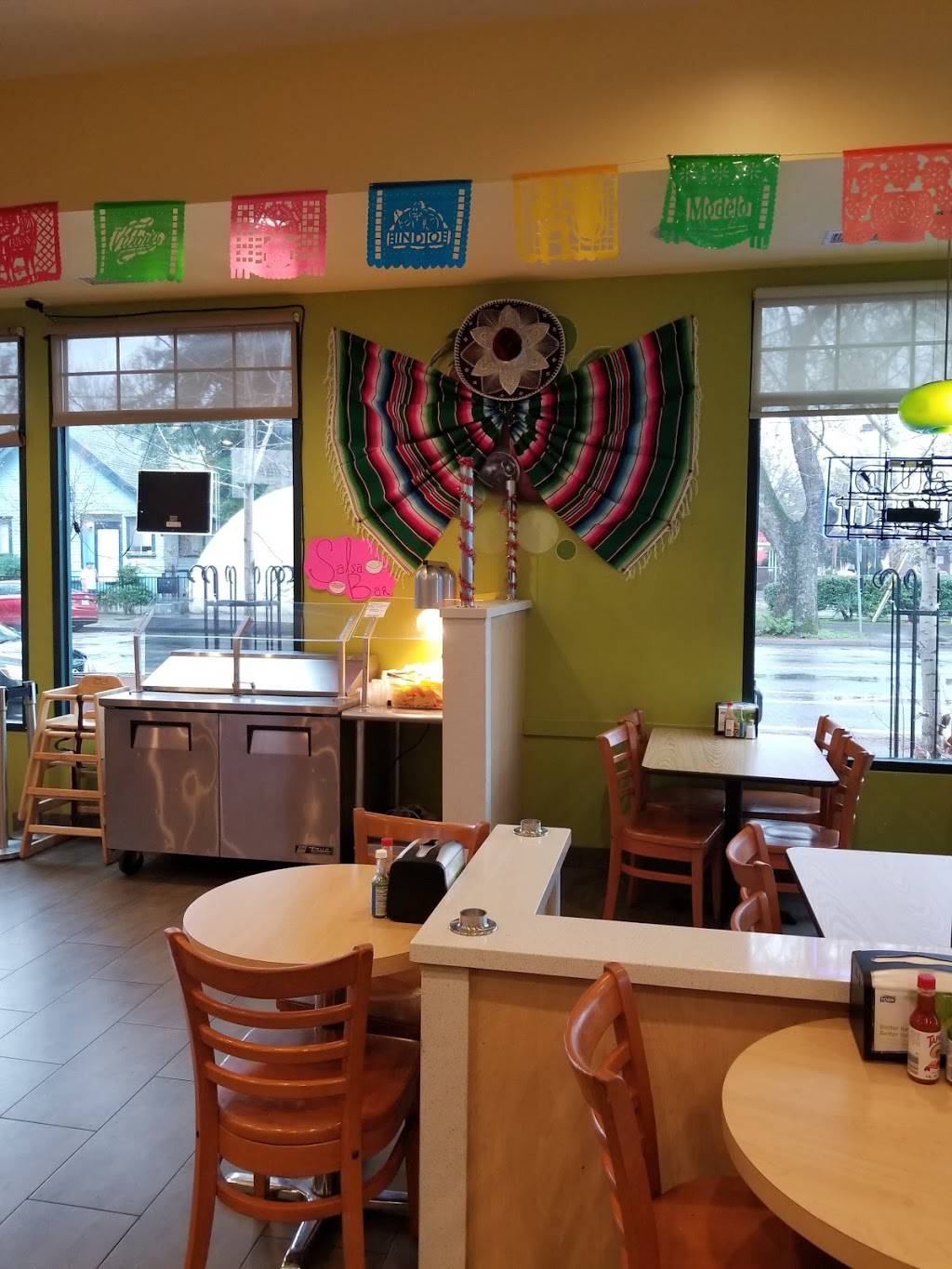 Chicos Taqueria | restaurant | 645 W 5th St suite 110, Chico, CA 95928, USA | 5305923982 OR +1 530-592-3982