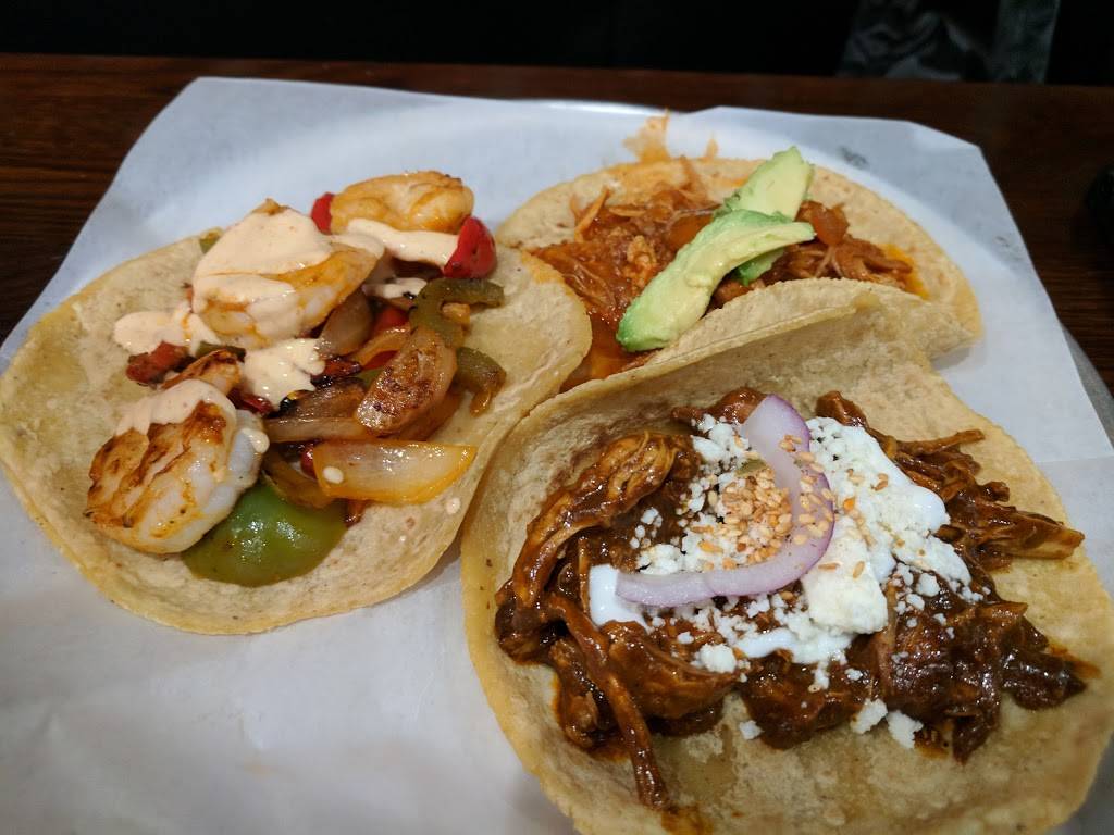 Guisados | restaurant | 312 N San Fernando Blvd, Burbank, CA 91502, USA | 8182389806 OR +1 818-238-9806