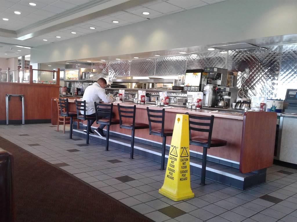 Dennys | restaurant | 14301 S Inglewood Ave, Hawthorne, CA 90250, USA | 3106766097 OR +1 310-676-6097