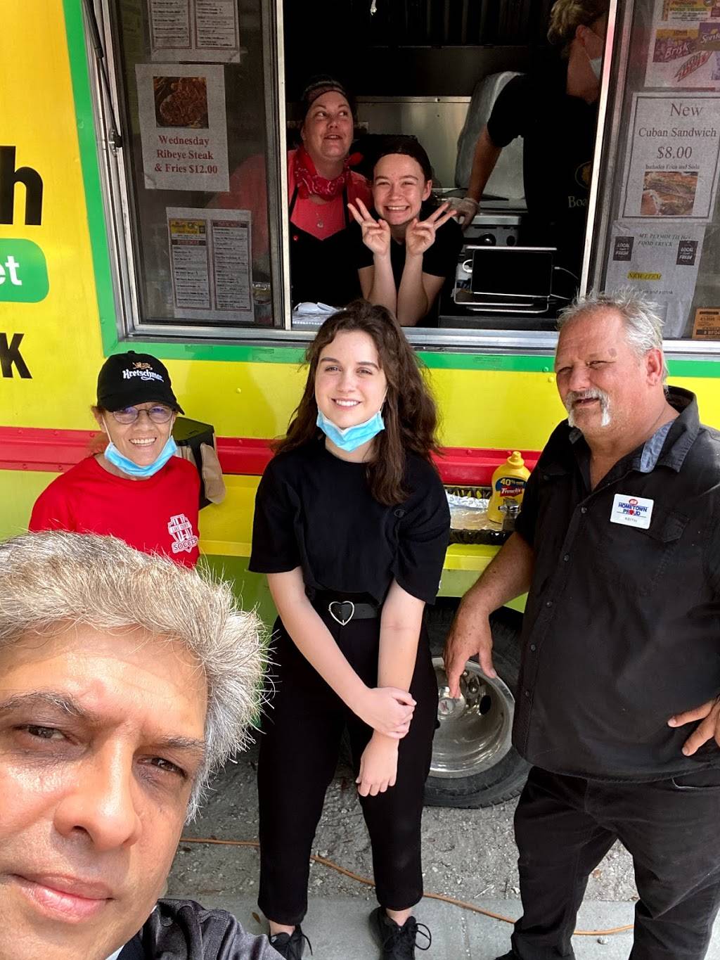 Mt Plymouth IGA Fresh Market Food Truck | restaurant | 31428 County Rd 435, Mt Plymouth, FL 32776, USA | 3523835001 OR +1 352-383-5001