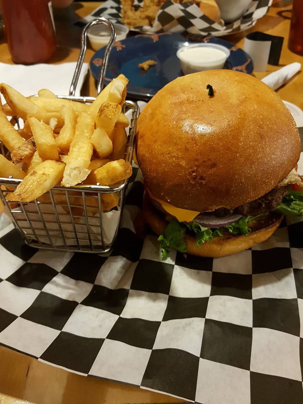 Armadillo Grill | restaurant | 2606 FM174, Bowie, TX 76230, USA | 9408728800 OR +1 940-872-8800