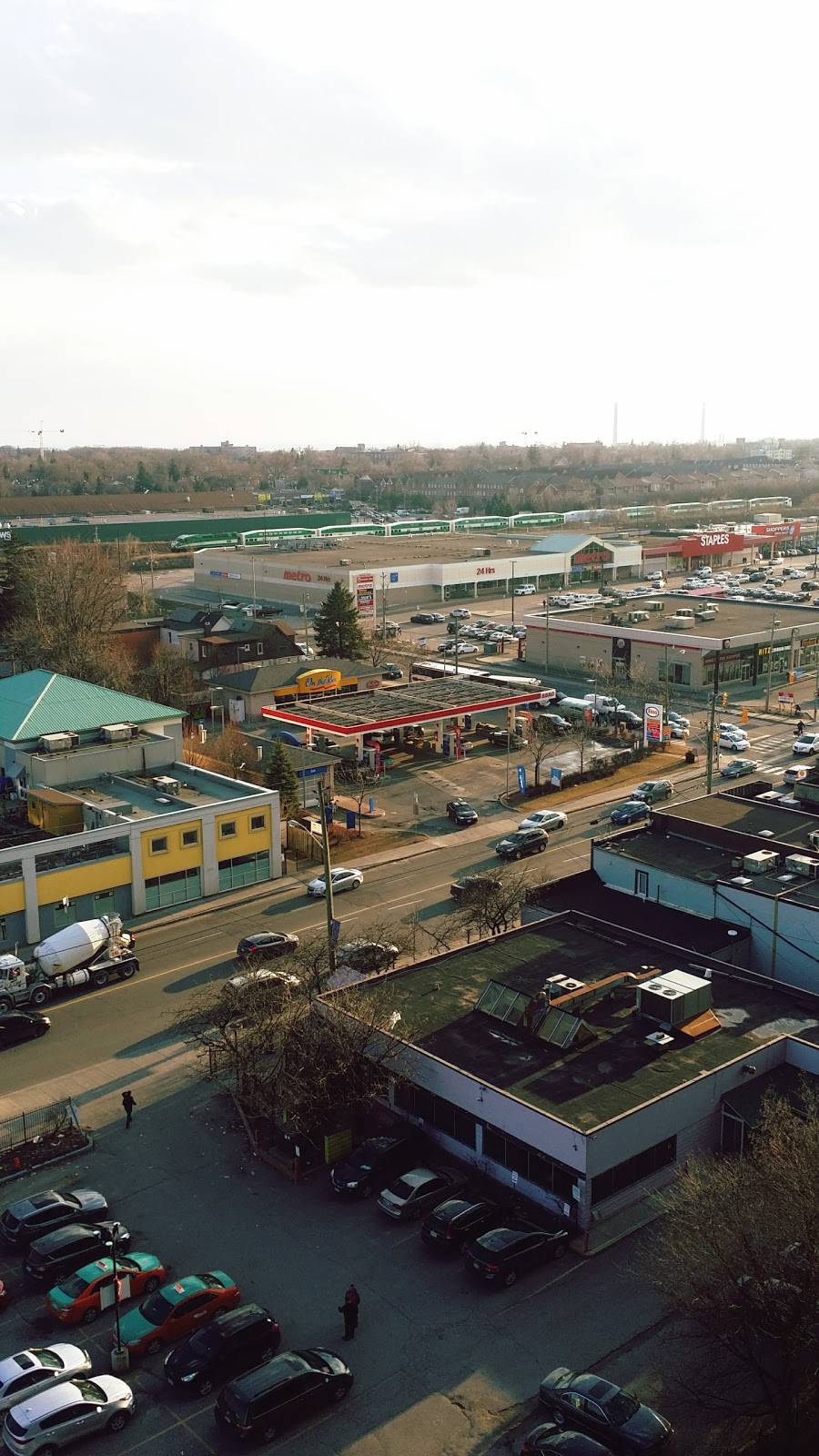 Esso | restaurant | 3075 Danforth Ave, Scarborough, ON M1L 1A8, Canada | 4166990829 OR +1 416-699-0829