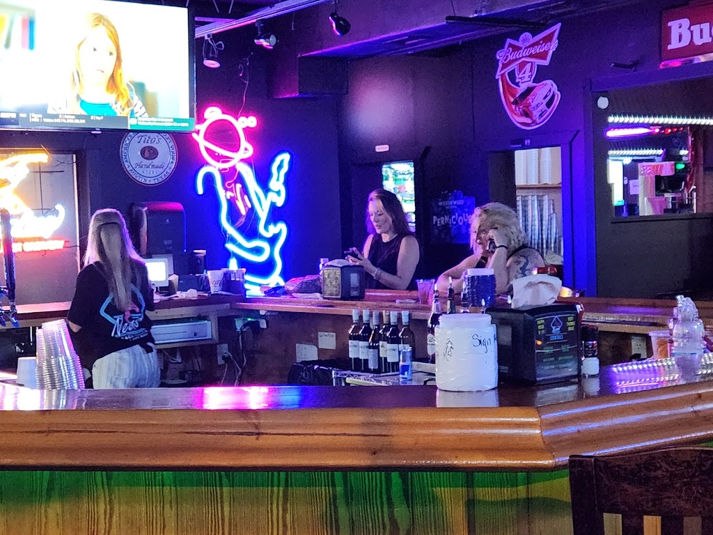 Neons Beach Shack | restaurant | 8501 Thomas Dr, Panama City Beach, FL 32408, USA | 8505887620 OR +1 850-588-7620