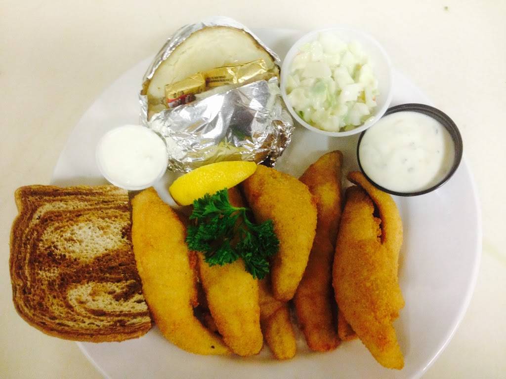 Island Fever Rum Bar & Grill | restaurant | 6301 WI-57, Sturgeon Bay, WI 54235, USA | 9208232700 OR +1 920-823-2700