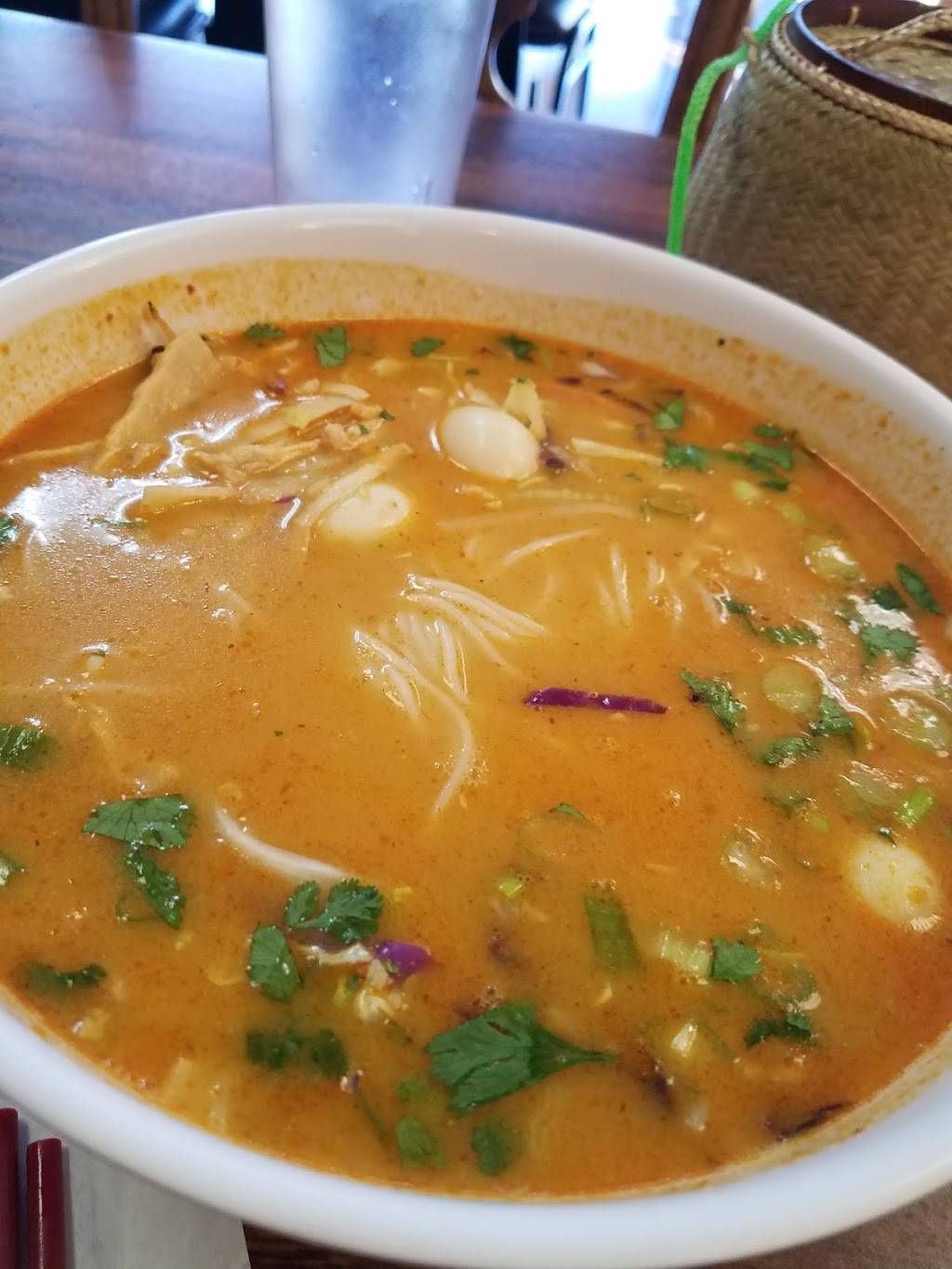 Jannoi’s App-Khao | Papaya & Noodle Shack | restaurant | 3510 Auburn Blvd #10, Sacramento, CA 95821, USA | 9164184424 OR +1 916-418-4424