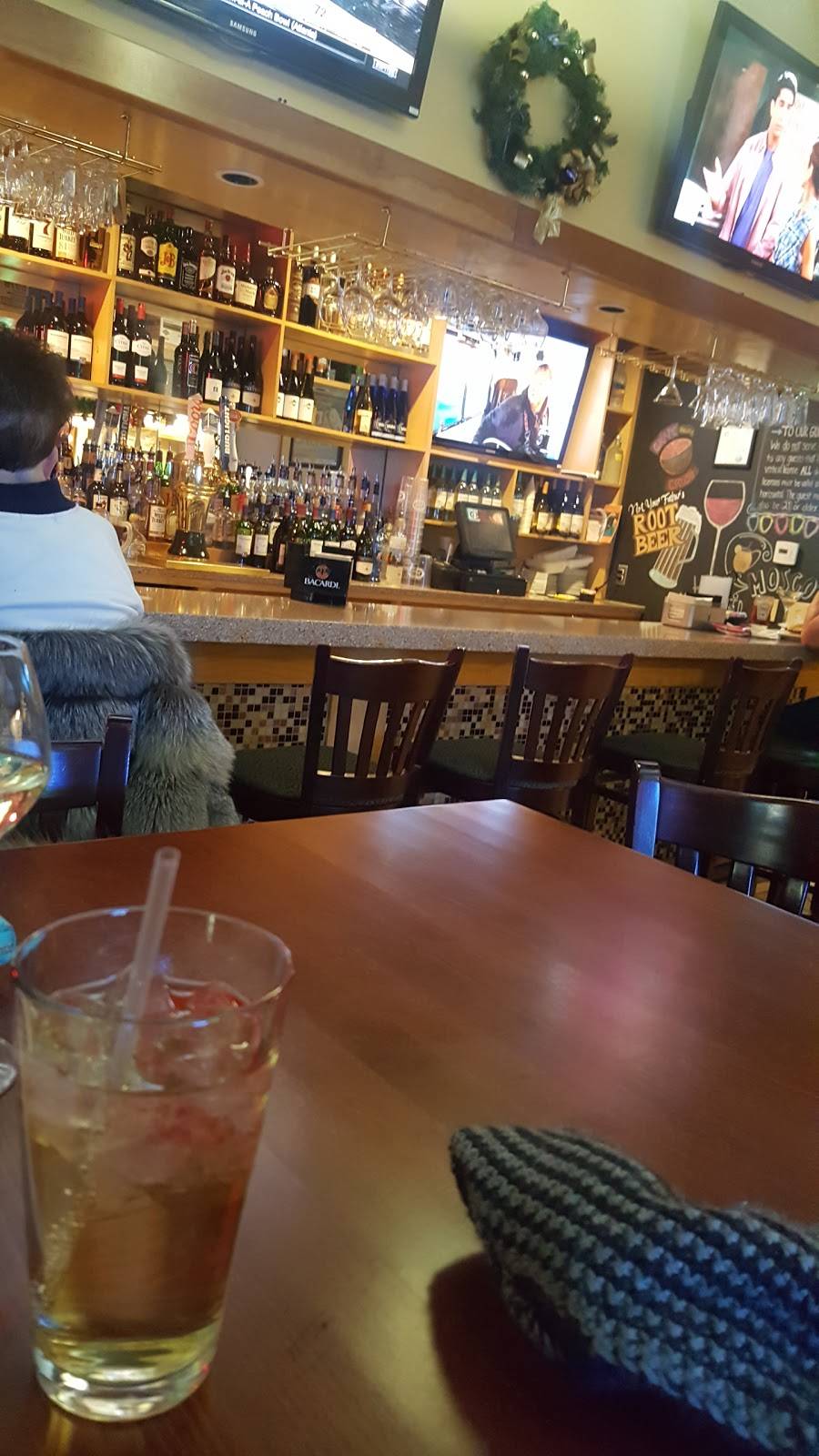 Illianos J&P Pizza | restaurant | 480 Meadow Creek Dr, Westminster, MD 21158, USA | 4108570940 OR +1 410-857-0940