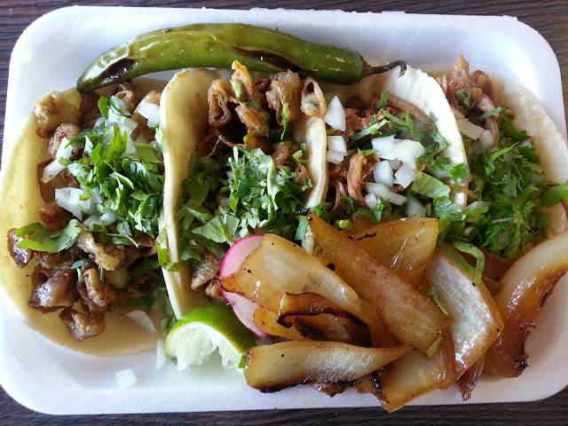 Carnitas Michoacan | restaurant | 1540 Yosemite Pkwy, Merced, CA 95341, USA | 2093832605 OR +1 209-383-2605