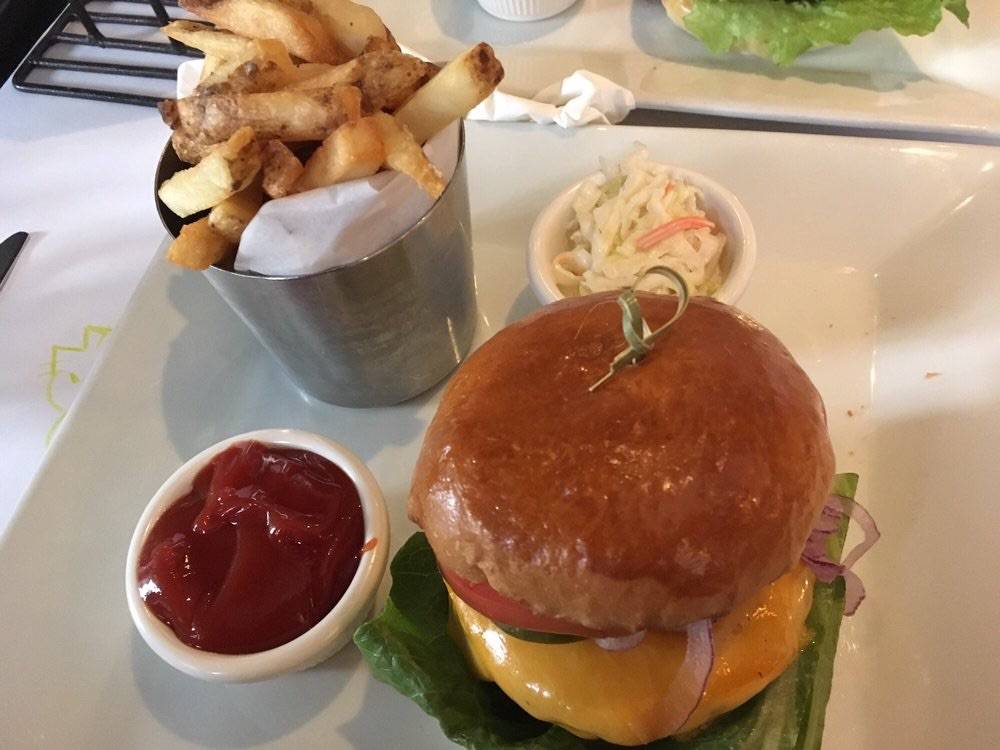 Jamesons Bar & Grill | restaurant | 157 Tulip Ave, Floral Park, NY 11001, USA | 5163268300 OR +1 516-326-8300