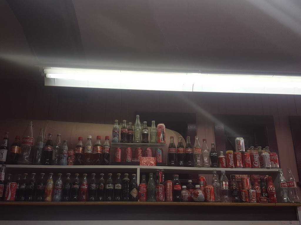 Johns Village Market | meal takeaway | 1 Pennsylvania Ave, Wayne, PA 19087, USA | 6106882633 OR +1 610-688-2633