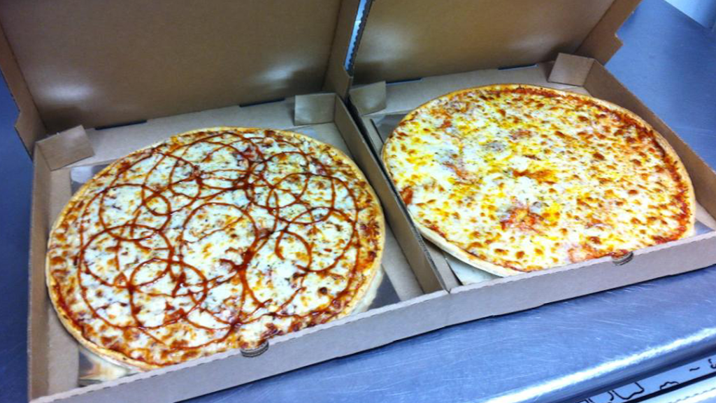 G Js Pizza & Market | restaurant | 2700 Holiday Rd, Traverse City, MI 49686, USA | 2319382700 OR +1 231-938-2700