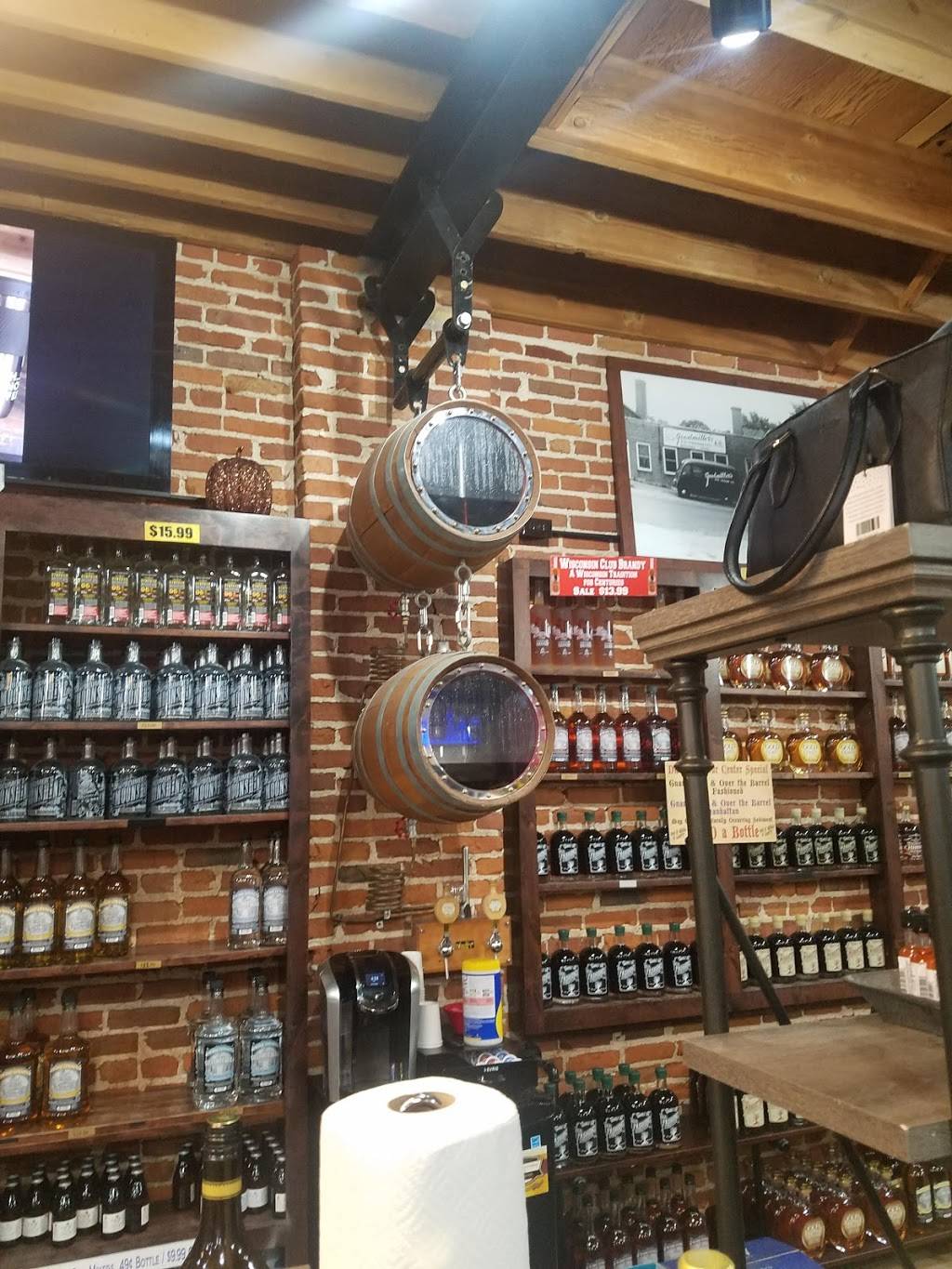 Minhas Kitchen And Winery | restaurant | 1404 13th St, Monroe, WI 53566, USA | 6083285555 OR +1 608-328-5555