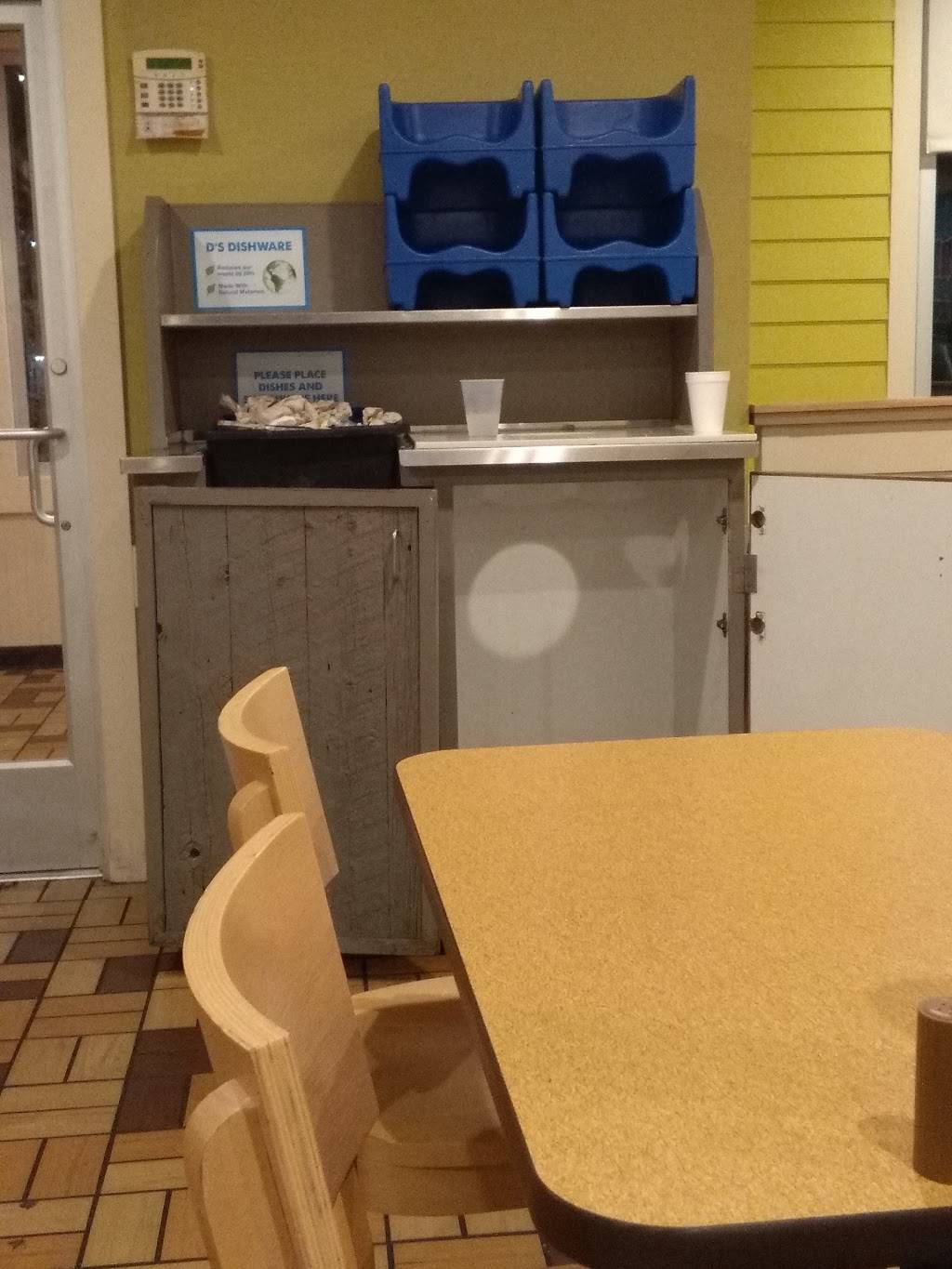 Captain Ds | restaurant | 161 Altama Connector, Brunswick, GA 31525, USA | 9122646455 OR +1 912-264-6455