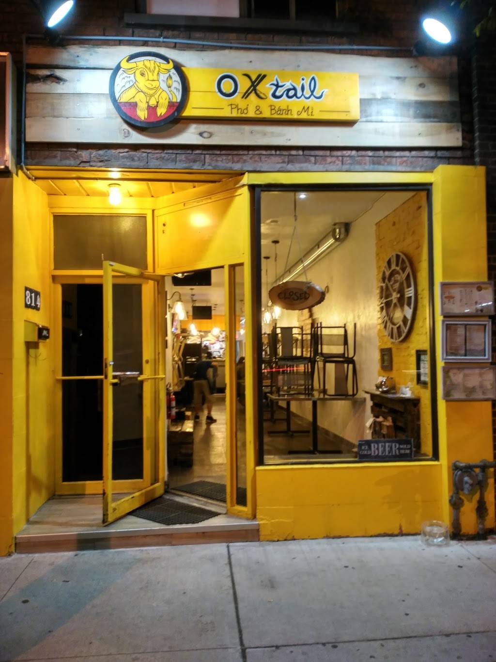 Oxtail Pho - Bánh Mì - Phở Đuôi Bò | restaurant | 814 Dundas St W, Toronto, ON M6J 1V3, Canada | 4165370188 OR +1 416-537-0188