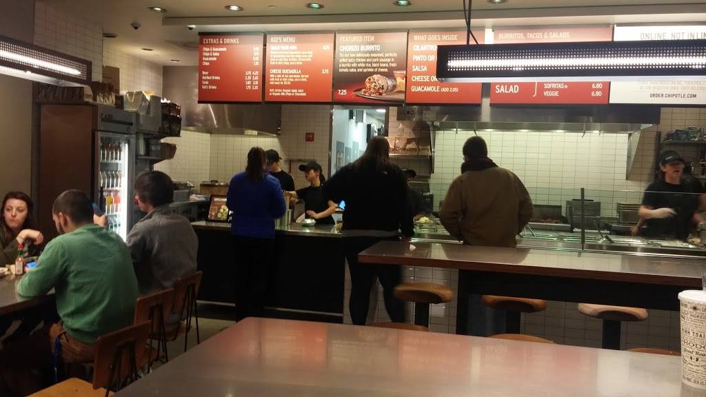 Chipotle Mexican Grill | restaurant | 926 S Willow St, Manchester, NH 03103, USA | 6036242084 OR +1 603-624-2084