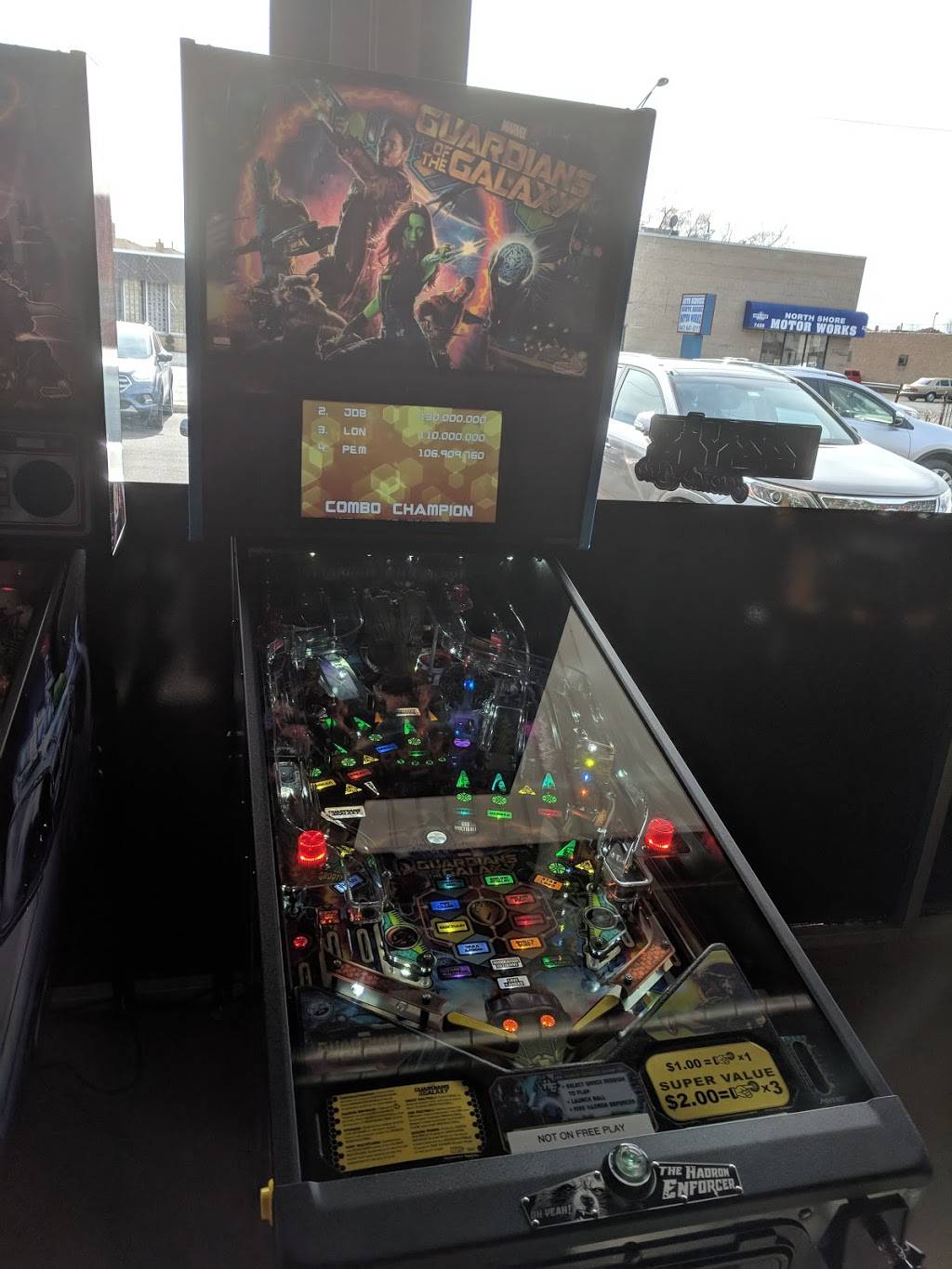 Izzys Arcade Bar | restaurant | 7421 N Milwaukee Ave, Niles, IL 60714, USA | 8478654999 OR +1 847-865-4999