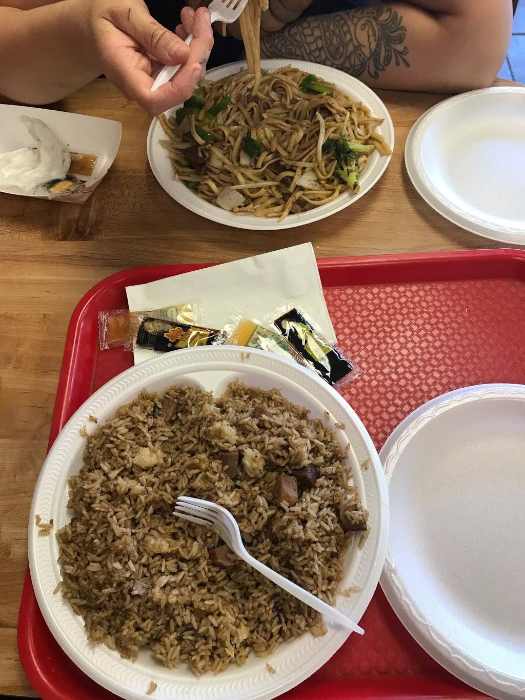 Hing Wah Chop Suey | restaurant | 862 N Wood River Ave, Wood River, IL 62095, USA | 6182515012 OR +1 618-251-5012