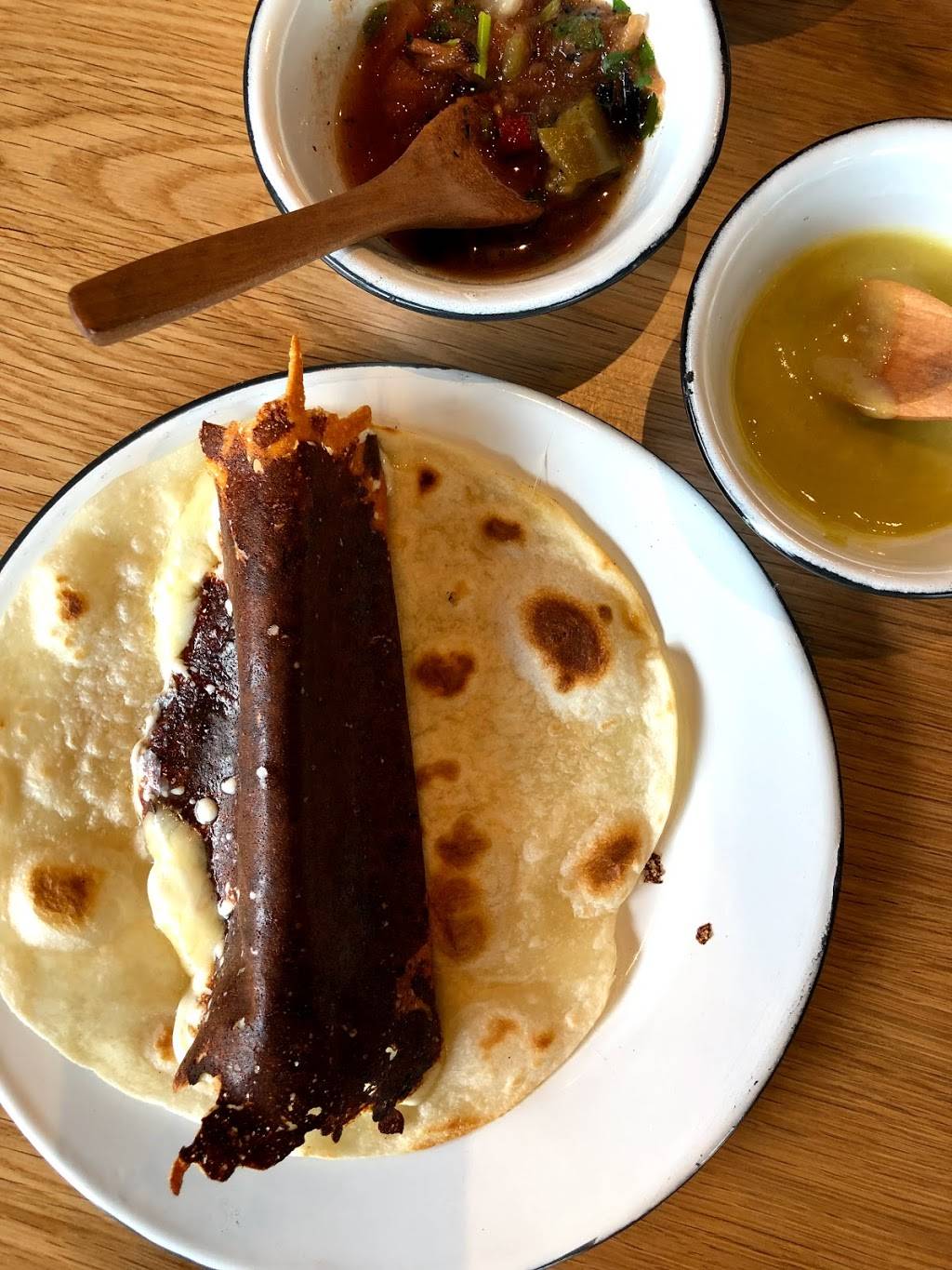 La Vibra Tacos | restaurant | 506 Yale St #A, Houston, TX 77007, USA | 7133895783 OR +1 713-389-5783