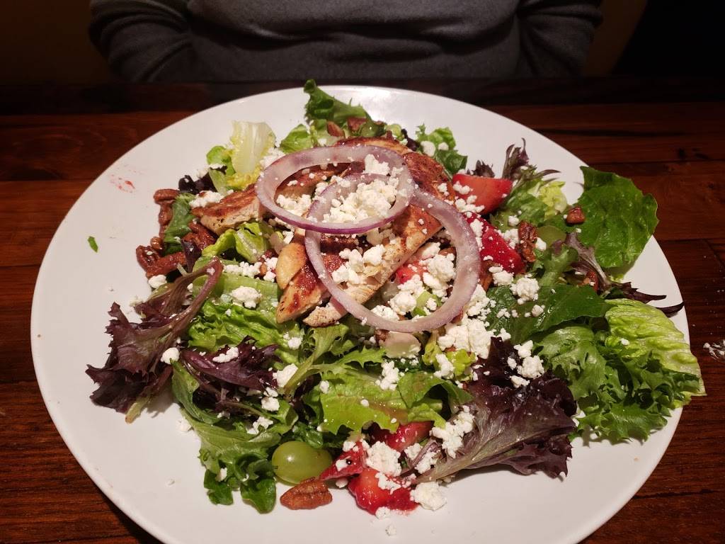 LongHorn Steakhouse | meal takeaway | 800 US-44, Raynham, MA 02767, USA | 5088219246 OR +1 508-821-9246