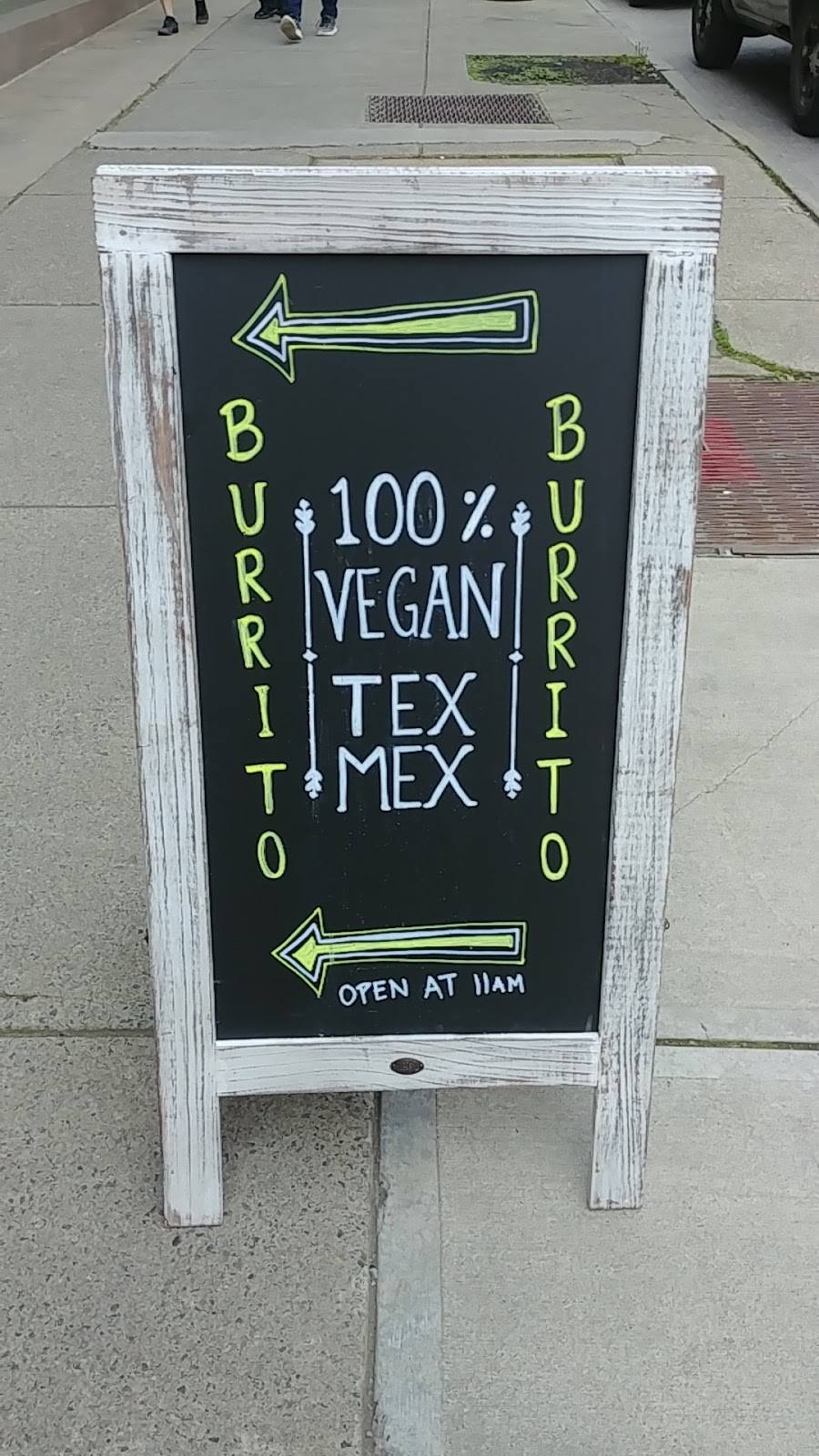 Burrito Burrito | restaurant | 333 Broadway, Troy, NY 12180, USA | 5187129099 OR +1 518-712-9099