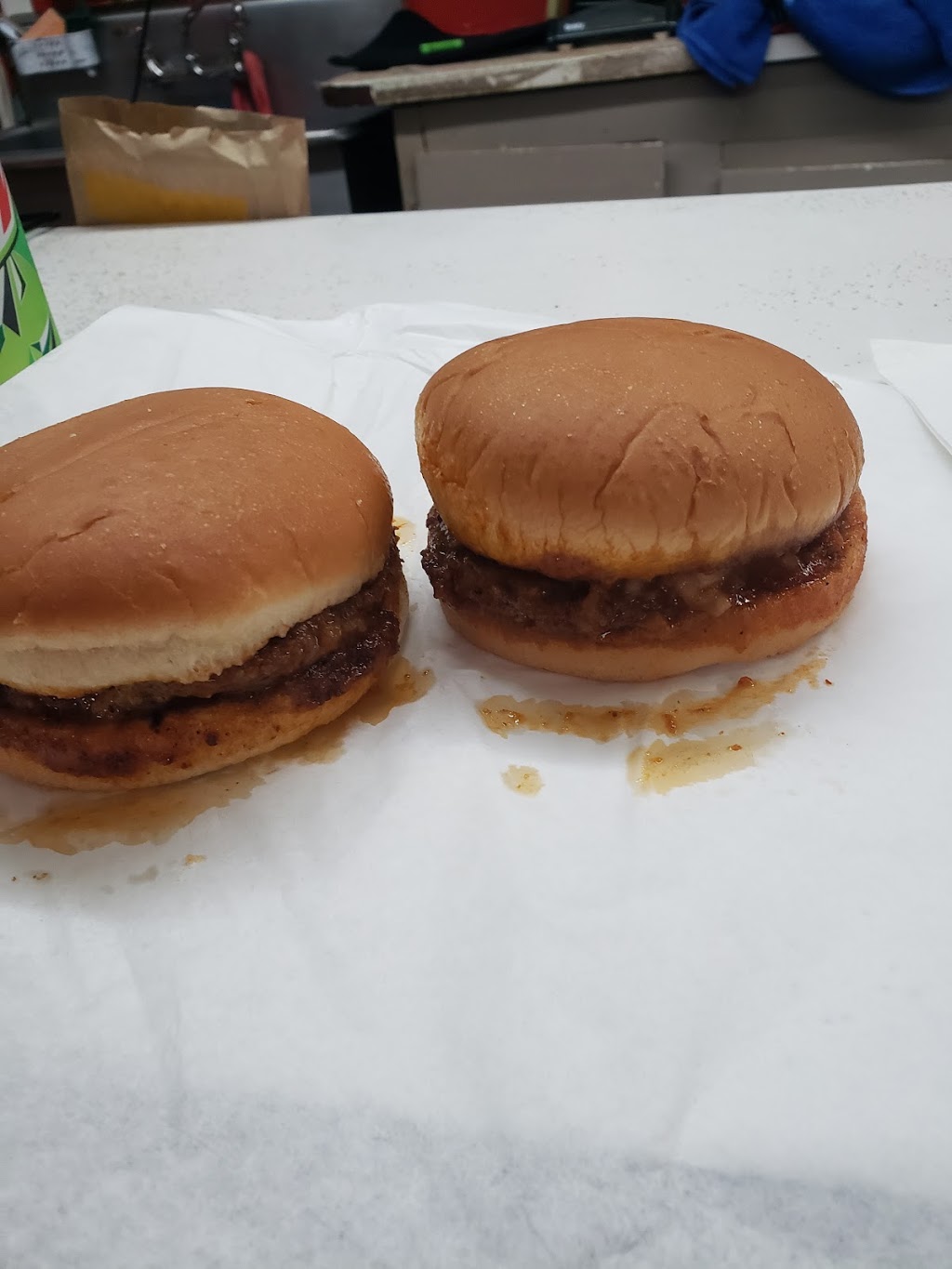 Coney Island | restaurant | 107 N, Main St, Crestview, FL 32536, USA | 8506831045 OR +1 850-683-1045