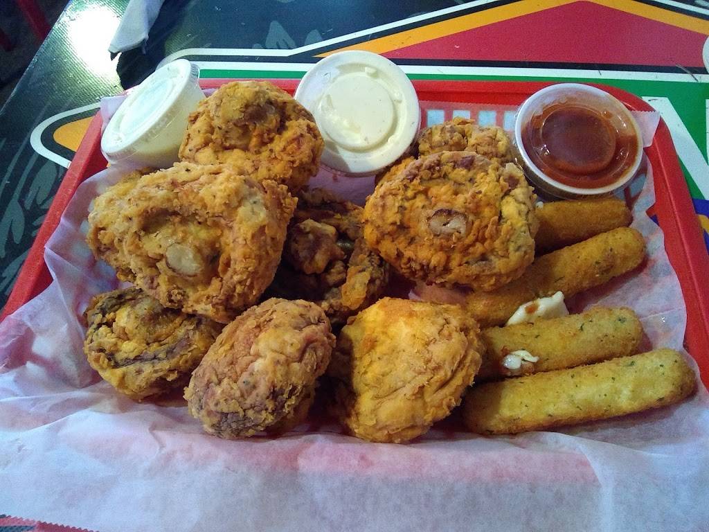 Kobis Bar & Grill | restaurant | 113 Oak St, Bonner Springs, KS 66012, USA | 9134225657 OR +1 913-422-5657