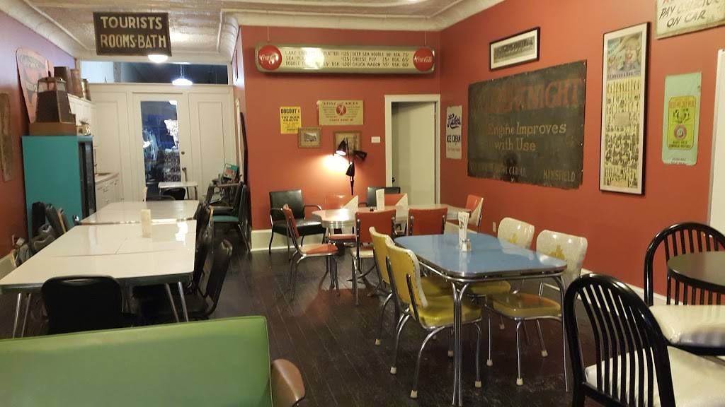 Downtown Perk & Desserts Oasis | restaurant | 145 W Main St, Ashland, OH 44805, USA | 4192817375 OR +1 419-281-7375