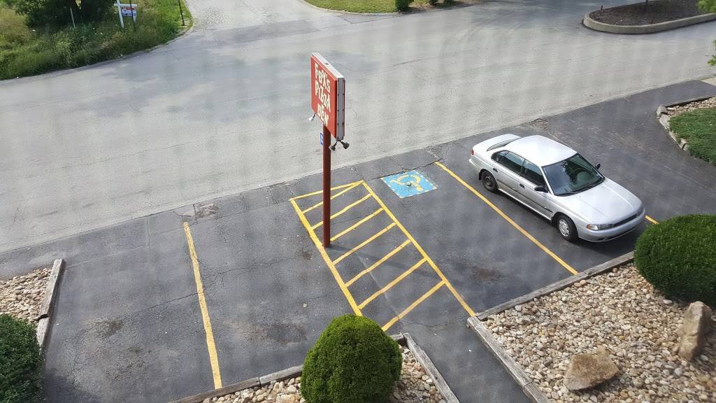 Foxs Pizza Den | restaurant | 1500 Radford Rd, Pittsburgh, PA 15227, USA | 4128816450 OR +1 412-881-6450