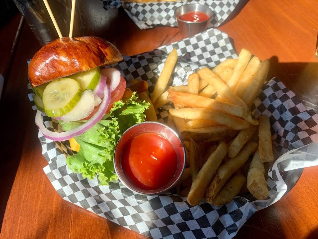 Brunsons Pub | restaurant | 956 Payne Ave, St Paul, MN 55130, USA | 6514472483 OR +1 651-447-2483