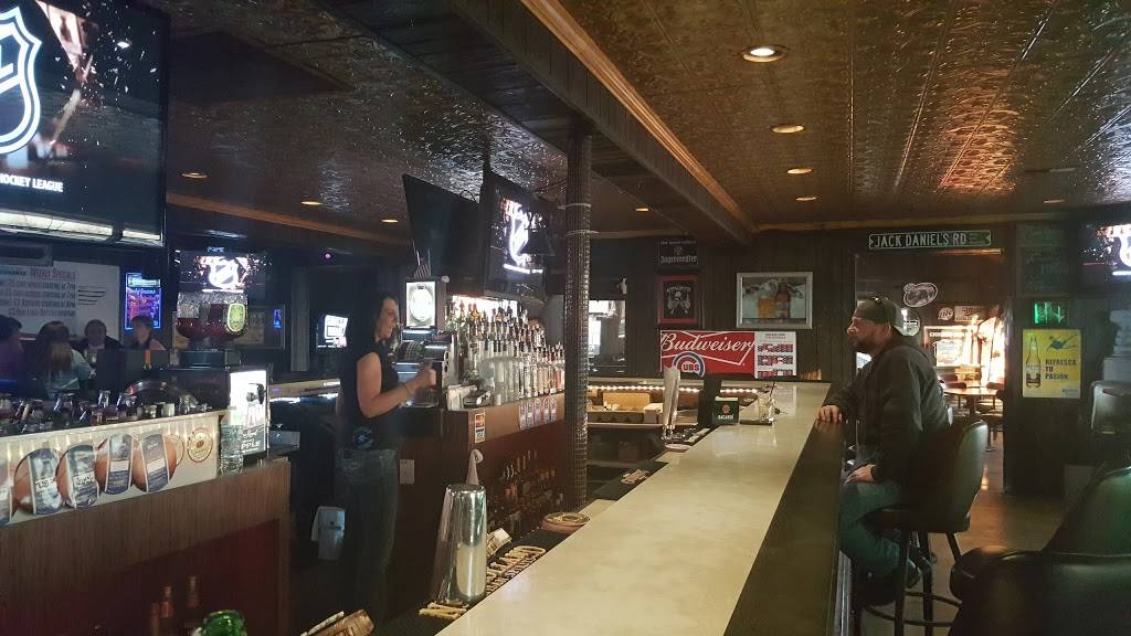 Korner House | restaurant | 2736 E Old Higgins Rd, Des Plaines, IL 60018, USA | 8472964165 OR +1 847-296-4165