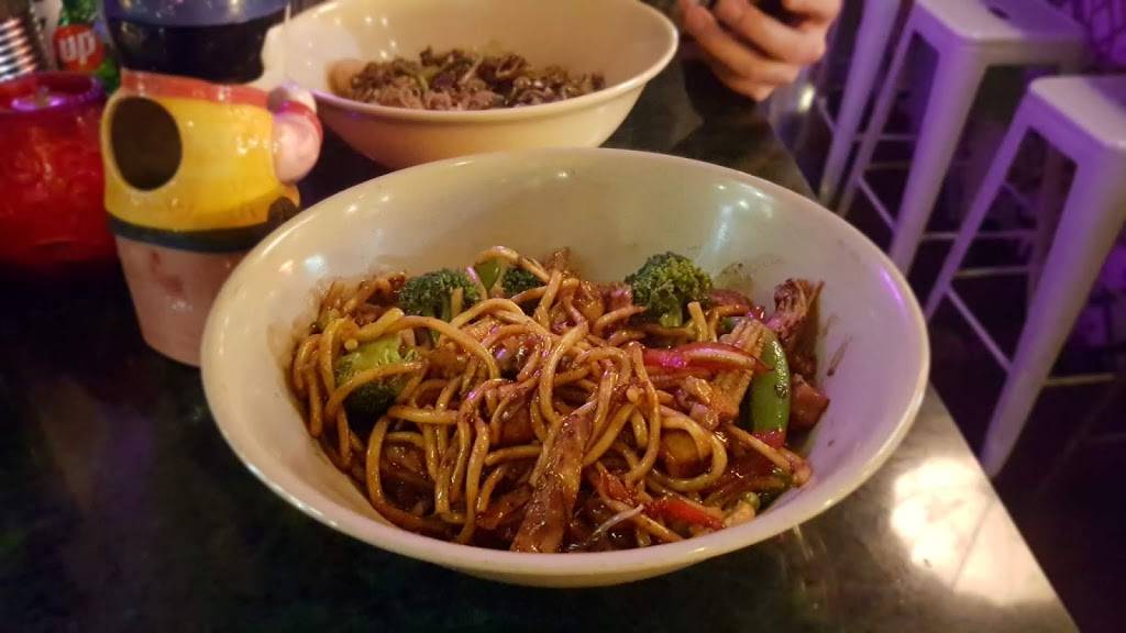 Madame Woo | restaurant | 295 Rue des Forges, Trois-Rivières, QC G9A 2G9, Canada | 8198415159 OR +1 819-841-5159