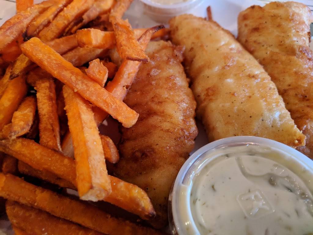 Lakeside Bar & Grill | restaurant | W10960 Corning St, Poynette, WI 53955, USA | 6086352959 OR +1 608-635-2959