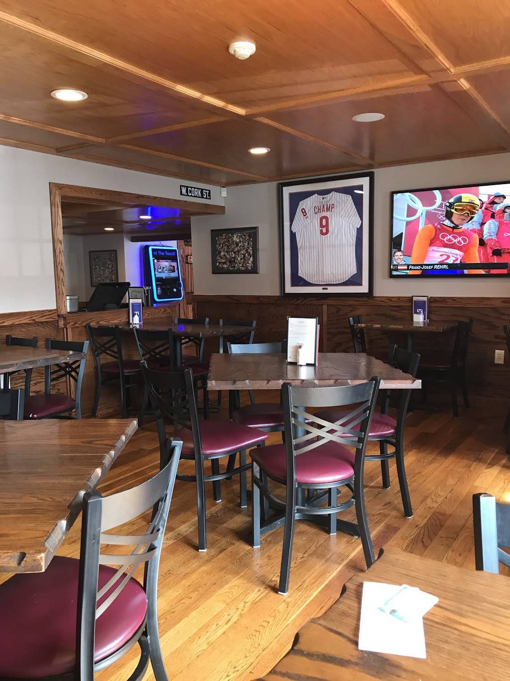 Cork Street Tavern | restaurant | 8 W Cork St, Winchester, VA 22601, USA | 5406673777 OR +1 540-667-3777