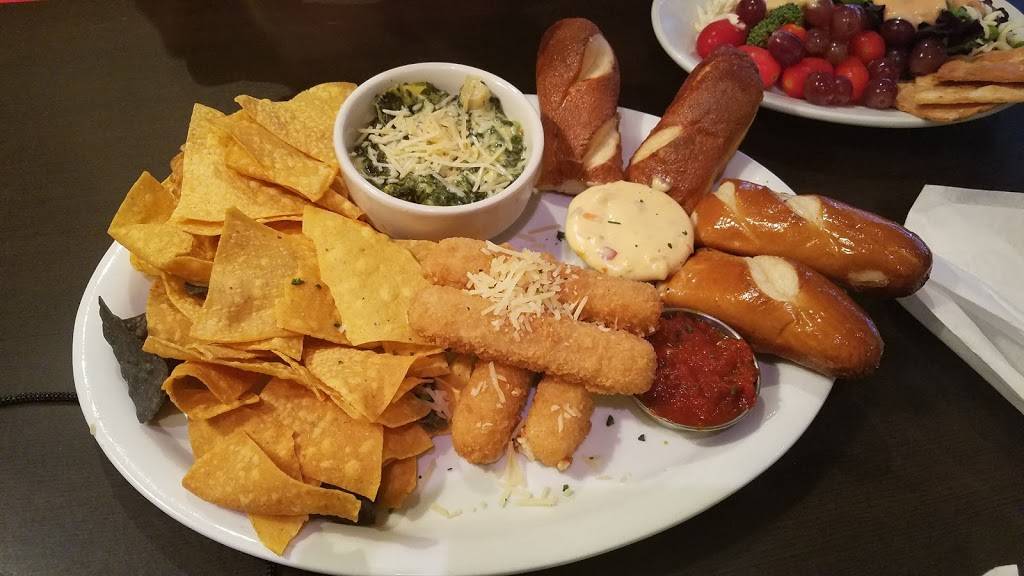 Ruby Tuesday | restaurant | 585 7th Ave, New York, NY 10036, USA | 2123823898 OR +1 212-382-3898