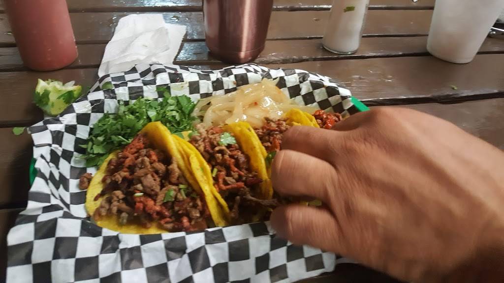 Panchos Snack & More | restaurant | 538 Randall Ave, San Antonio, TX 78237, USA | 2104555337 OR +1 210-455-5337