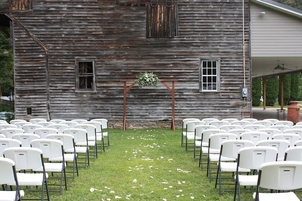 Rockland House | restaurant | 159 Rockland Rd, Roscoe, NY 12776, USA | 6074984240 OR +1 607-498-4240