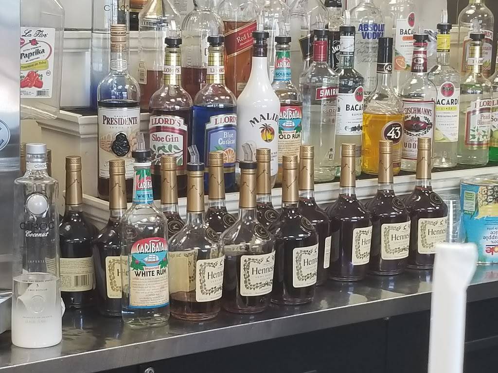 Johnnys Reef | restaurant | 2 City Island Ave, Bronx, NY 10464, USA | 7188852086 OR +1 718-885-2086