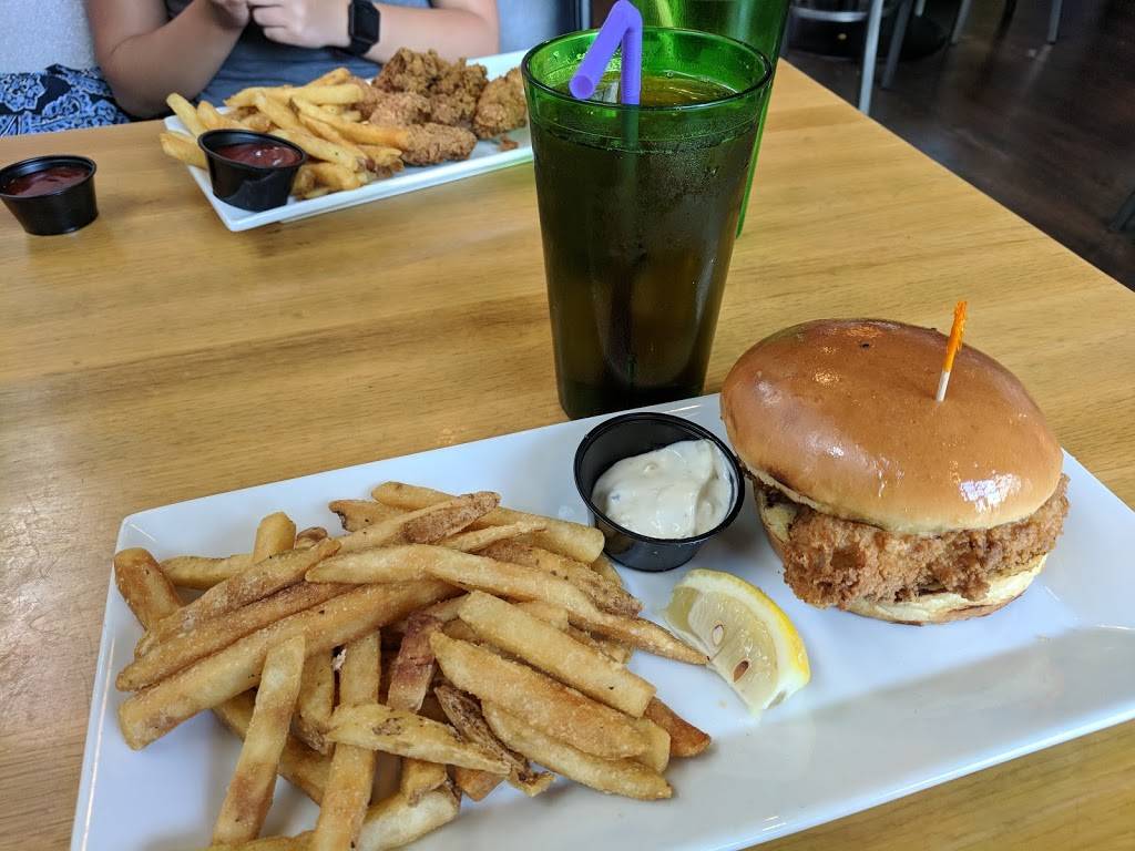 Quaker Steak & Lube | restaurant | 8500 Lyra Dr, Columbus, OH 43240, USA | 6144309464 OR +1 614-430-9464