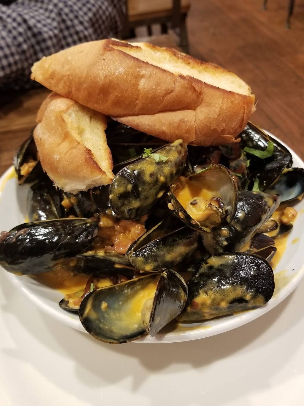 El Sol Restaurante & Tequileria | restaurant | 1227 11th St NW, Washington, DC 20001, USA | 2028154789 OR +1 202-815-4789