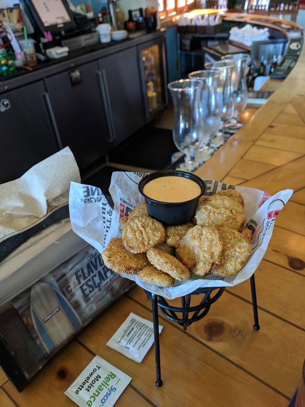 Hurricane Grill & Wings | restaurant | 11340 W Bell Rd Ste. 104, Surprise, AZ 85378, USA | 6235837300 OR +1 623-583-7300