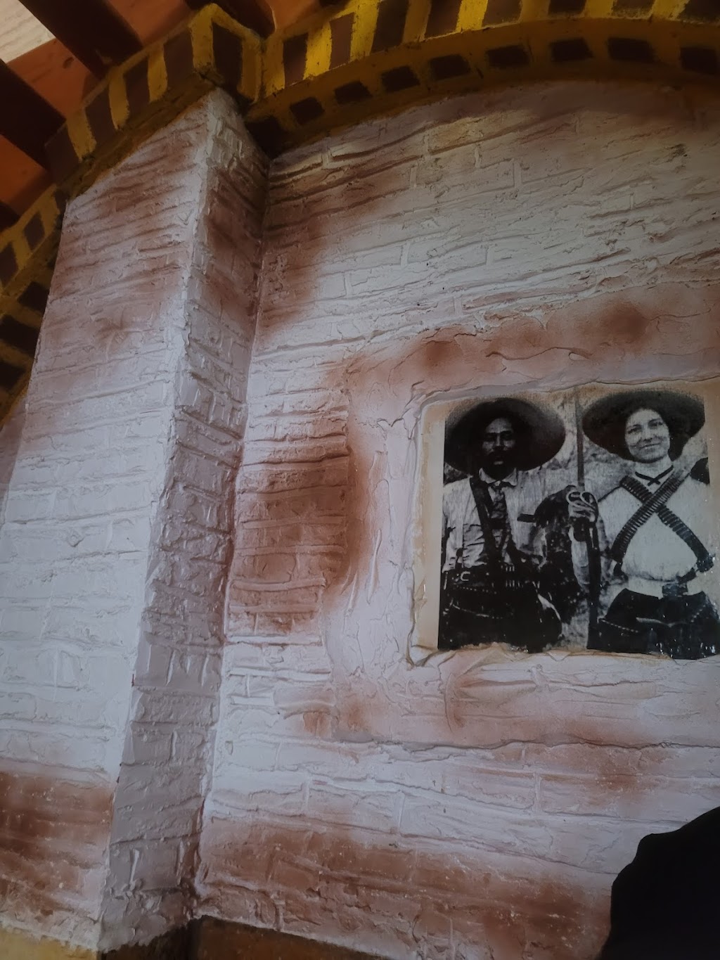 Salsa & Beer #3 | restaurant | 12516 Vanowen St, North Hollywood, CA 91605, USA | 8187652001 OR +1 818-765-2001