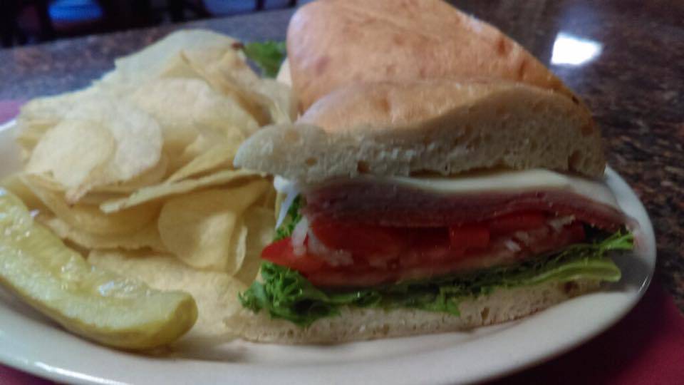 Babes Cafe And Catering | restaurant | 38 1/2 Bedford Street, Cohoes, NY 12047, USA | 5182382271 OR +1 518-238-2271